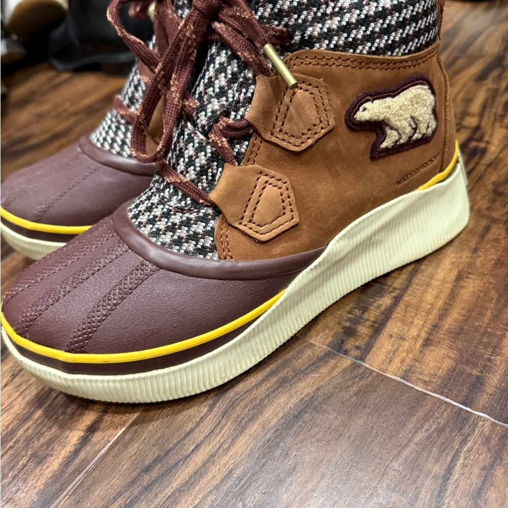 Sorel Brown and Cream Winter Boots